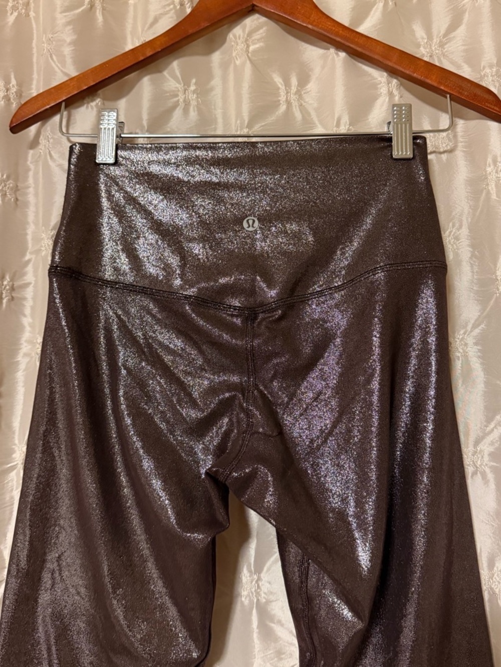 Lululemon Align High-Rise Crop Leggings
Radiate Foil Shimmery Metallic Brown - Picture 5 of 16